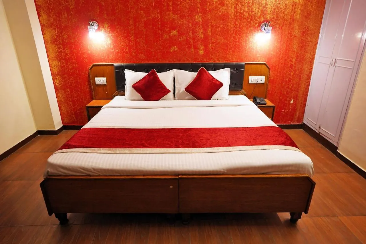 ***  Hotel Atithi Mall Road Shimla India