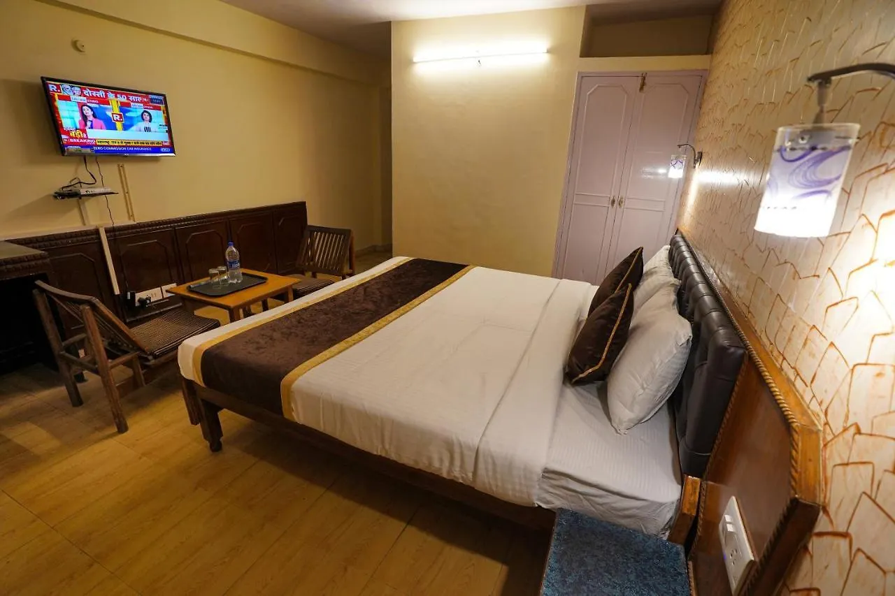 Hotel Atithi Mall Road Shimla 3*,